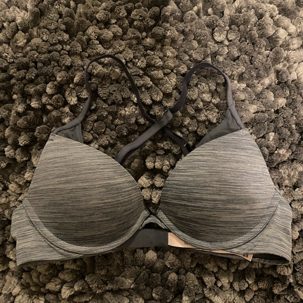 NWOT VICTORIA SECRET PUSH-UP BRA